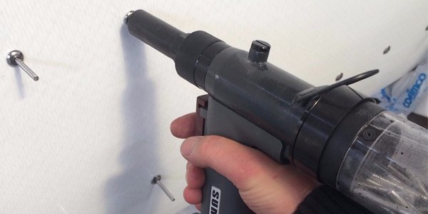 鉚接的過程是怎樣的？