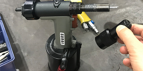 速耐氣動(dòng)鉚釘槍引領(lǐng)未來連接的開端技術(shù)